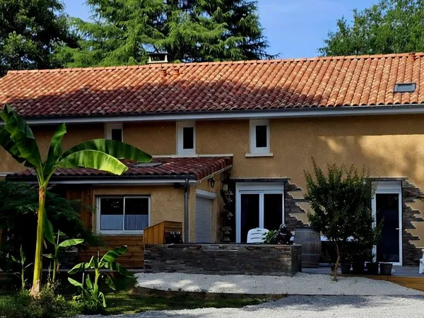 Propriété 7 pièces 205 m²