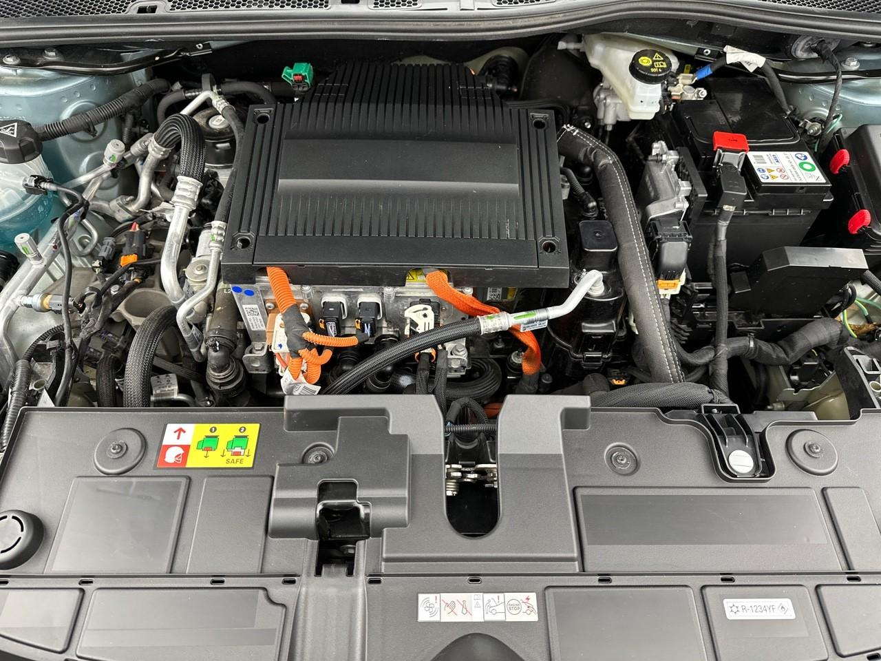 Citroën C4 e-c4 136 ch automatique live — photo 13
