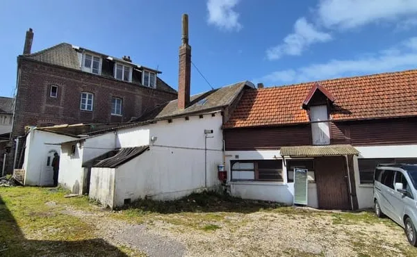 DIEPPE - Ensemble immobilier à réhabiliter - potentiel 4/5 logements + 4 garages
