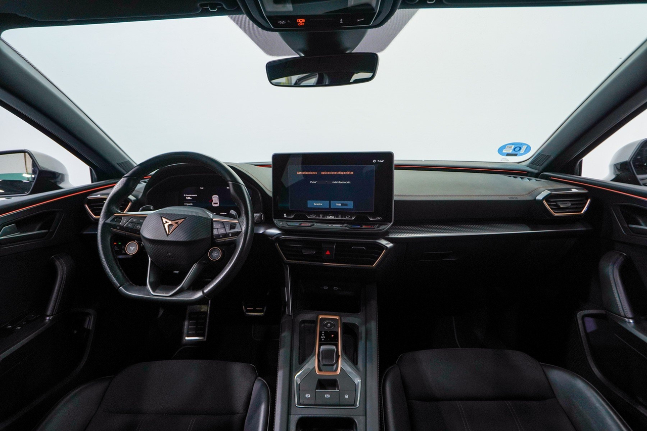 Cupra Leon — photo 11