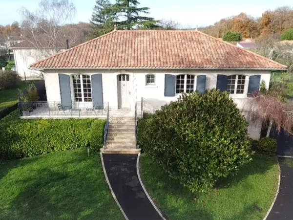 VENTE GRANDE MAISON LA COURONNE CHARENTE PROCHE ANGOULEME