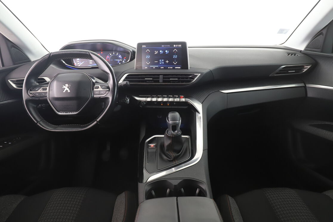 Peugeot 3008 1.2 PureTech Active — photo 11