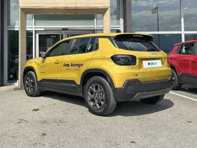 Jeep Avenger electrique 156ch 115kw longitude — photo 7
