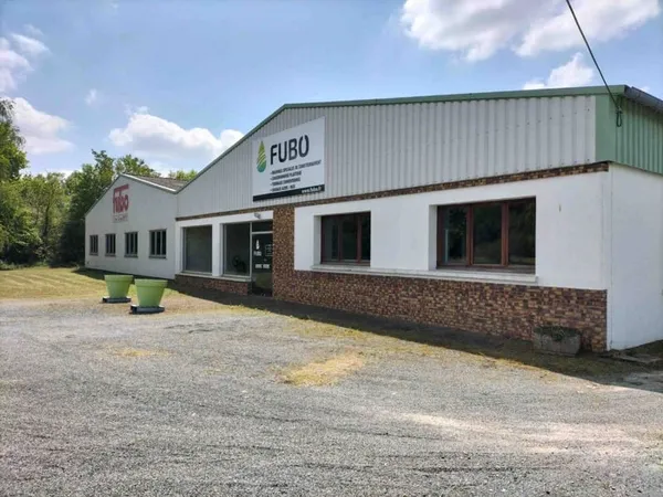 Local d'activité 1500 m²