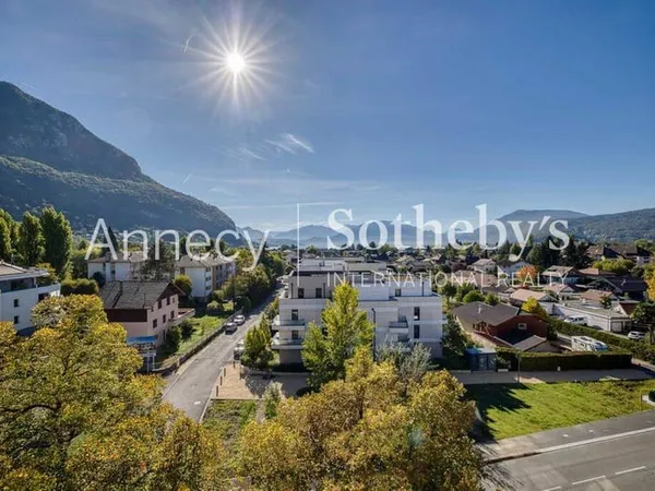 Appartement 9 pièces 131 m²