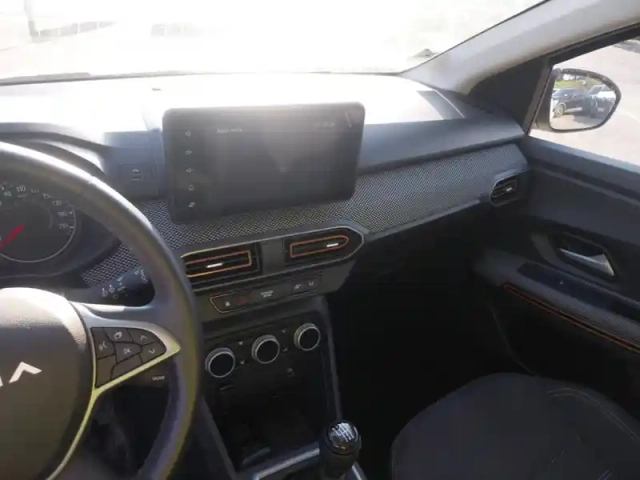 Dacia Sandero eco-g 100 — photo 14