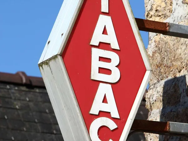 Vente bar tabac jeux dans village coeur Yvelines