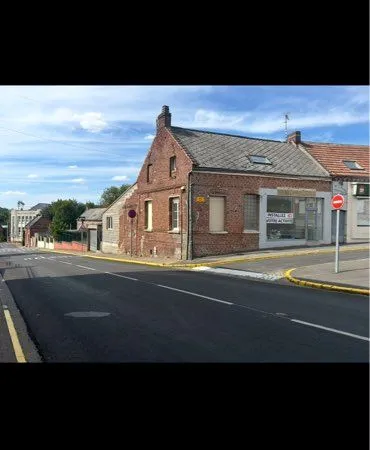 Immeuble commerce et habitation