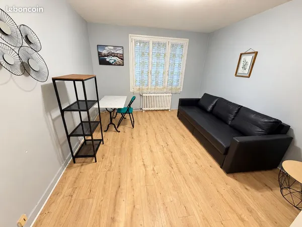 Loue studio meublé