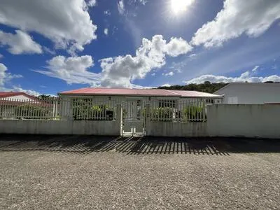 Villa F5 de plain-pied dans un lotissement résidentiel et calme