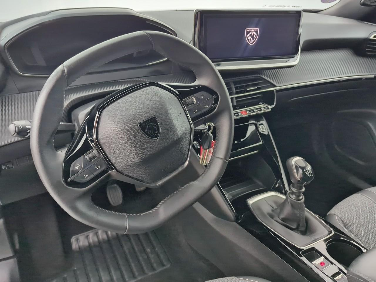 Peugeot 2008 puretech 100 s&s bvm6 allure — photo 14