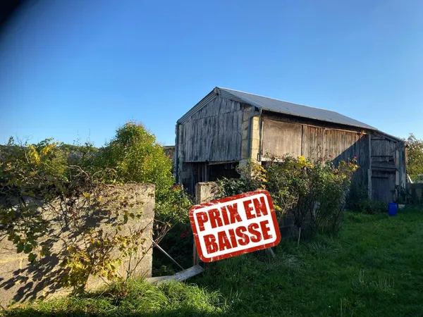 Maison ancienne + dépendances à rénover