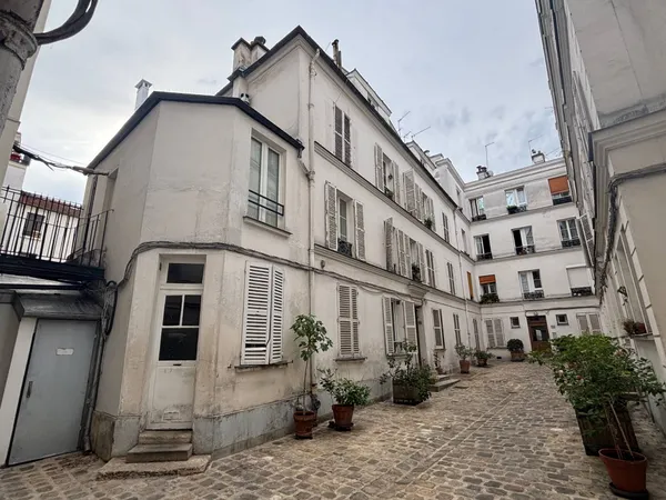 Studio 1 pièce 14 m²