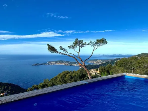 Villa 6 pièces 240 m²