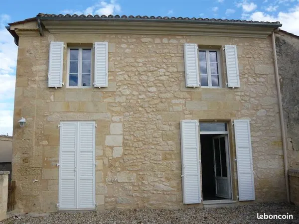 MAISON ancienne, 150 m2, 3 chambres, rénovée dans hameau calme