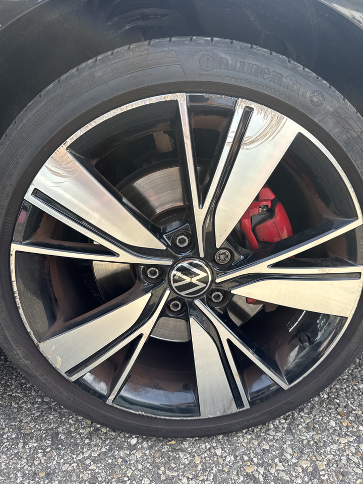 Volkswagen Golf 2.0 TDI SCR 200 DSG7 — photo 30