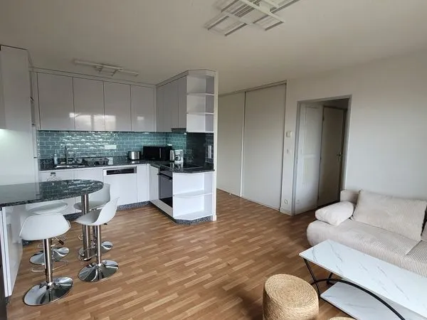 Appartement T3 Meublé de 57 m2 avec Balcon et Parking - Proche CHU, Université et Transports