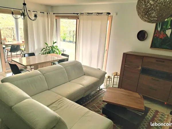 Divonne les Bains -T3 sans vis-à-vis- grande terrasse et jardin 160 m2
