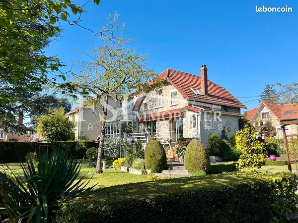 Maison 5 pièces 142 m²