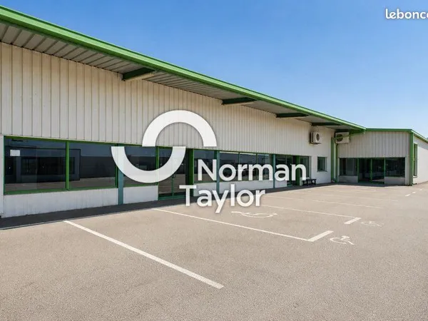 Local commercial 1 711 m²
