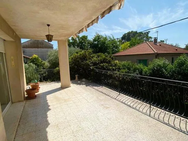 Villa 180 m²