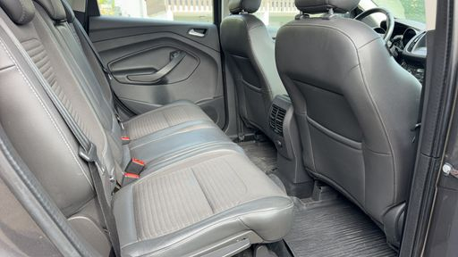 Ford Kuga 2.0 TDCI 150 - Titanium – 2017 – 140083 km – Diesel – Boîte Manuelle — photo 40