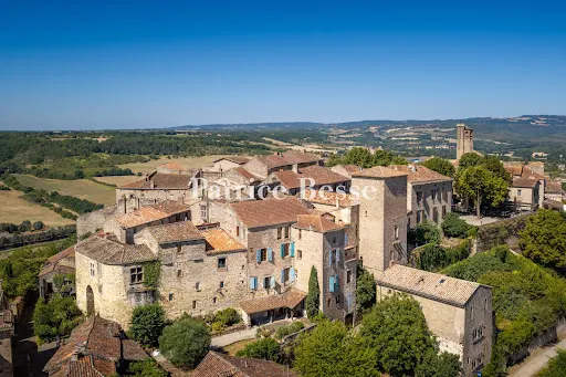 Maison 9 pièces 488 m²