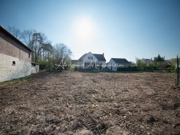 Terrain constructible grande façade en impasse