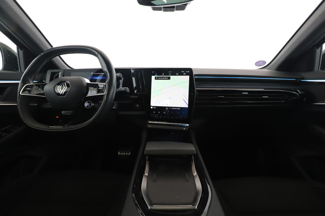 Renault Austral 1.2 Hybrid E-Tech Iconic Esprit Alpine — photo 11