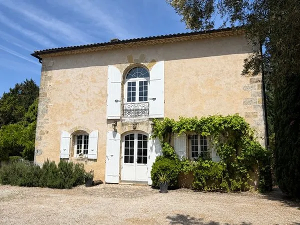 LA BRÈDE - 540m² - ÉLÉGANTE PROPRIÉTÉ HISTORIQUE AU CŒUR DES GRAVES