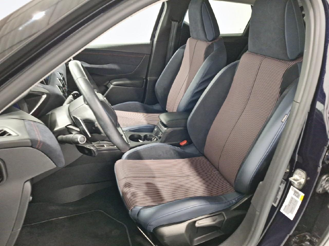 Ds Ds 3 crossback puretech 130 eat8 ines de la fressange p — photo 9