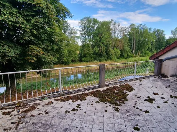 Maison 7 pièces 196 m²