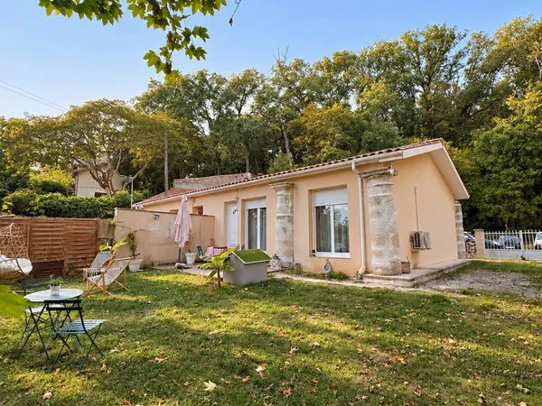 Maison mitoyenne 2 chambres avec jardin