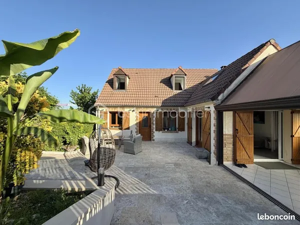 Maison 8 pièces 160 m²