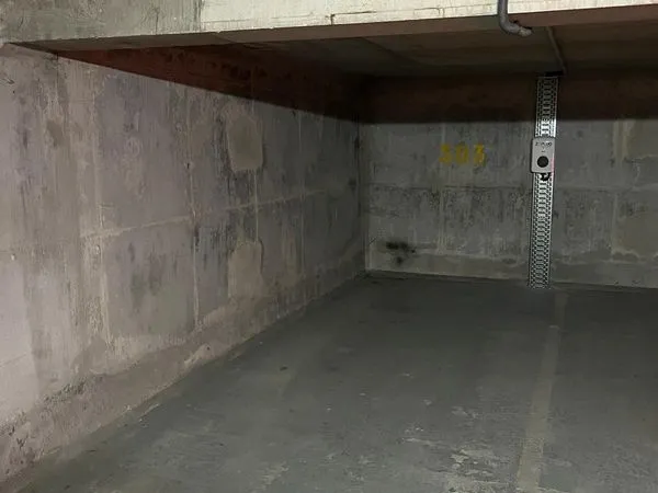Place de parking électrifiée - Clichy Gambetta