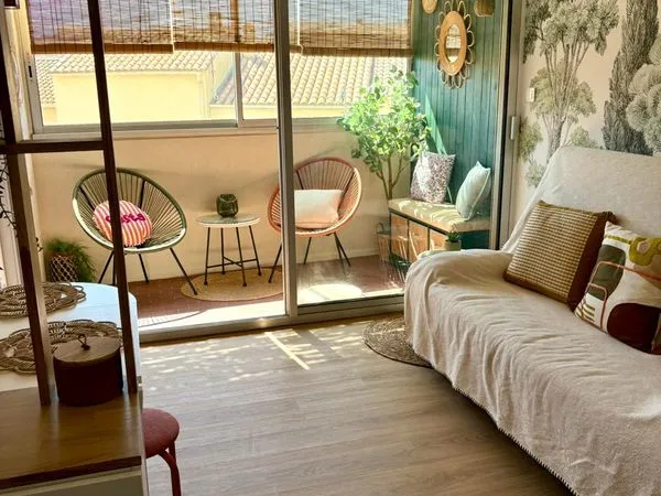 Frontignan Plage - Appartement rénové, accès direct à la mer, loggia et parking privatif