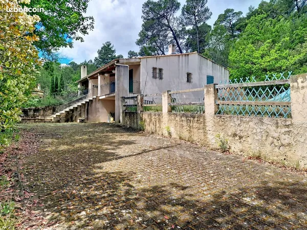 Villa 6 pièces 130 m²