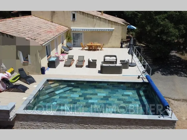Villa 10 pièces 260 m²