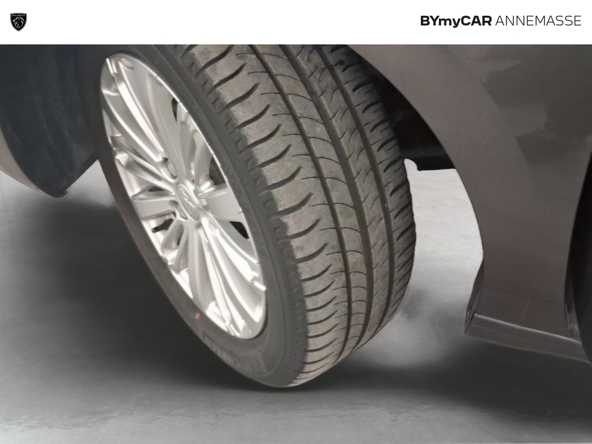 Peugeot 208 PureTech 110ch S&amp;S EAT6 — photo 13