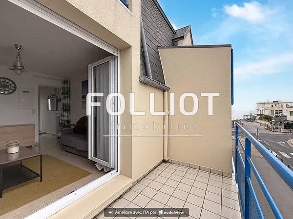 Appartement 3 pièces à vendre à Saint Martin de Bréhal - Dernier étage, bon état
