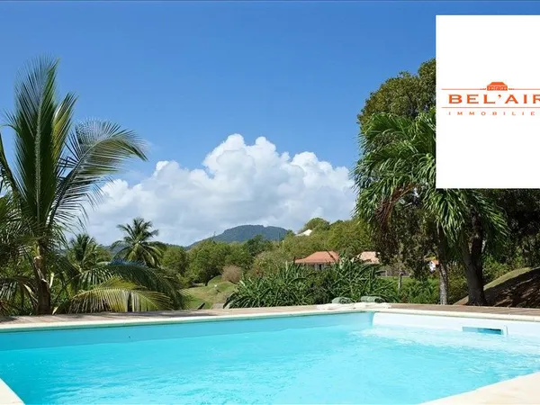 FRANCOIS : Villa F4 meublée + piscine