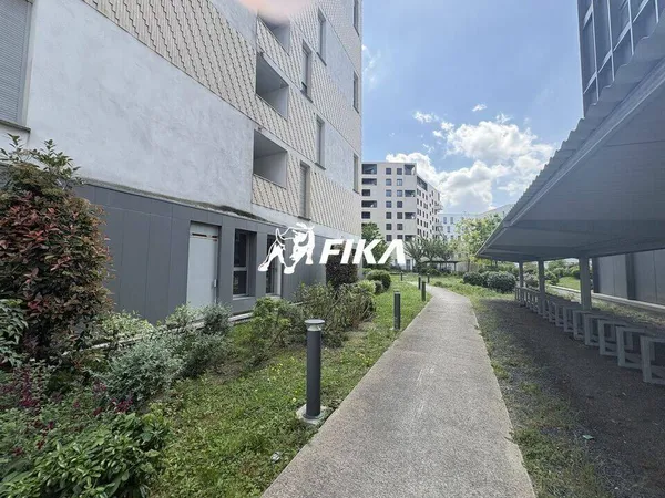 Bureaux 1 pièce 487 m²