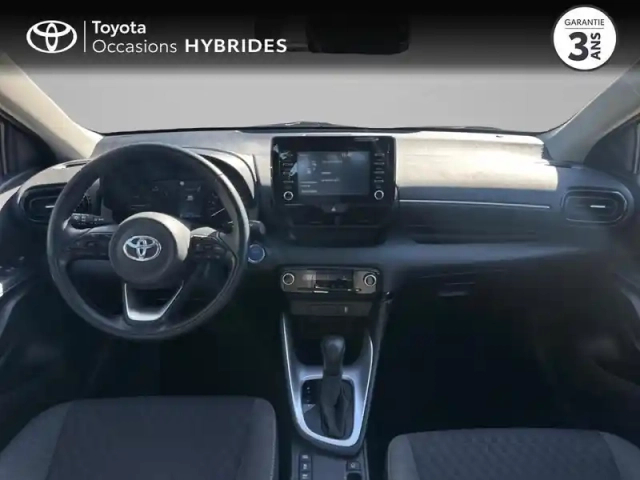 Toyota Yaris 116h dynamic 5p my21 — photo 8