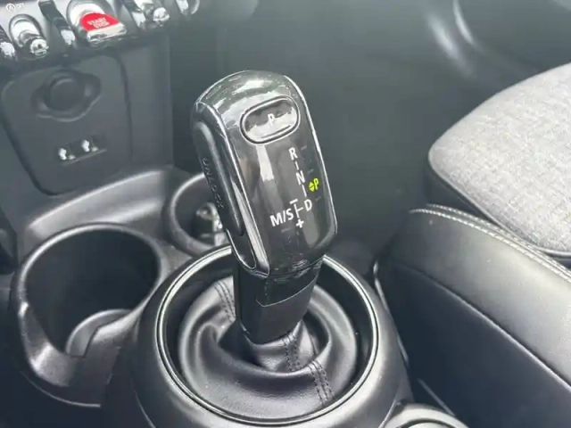 Mini Mini cabriolet cooper 136 ch bva7 — photo 12