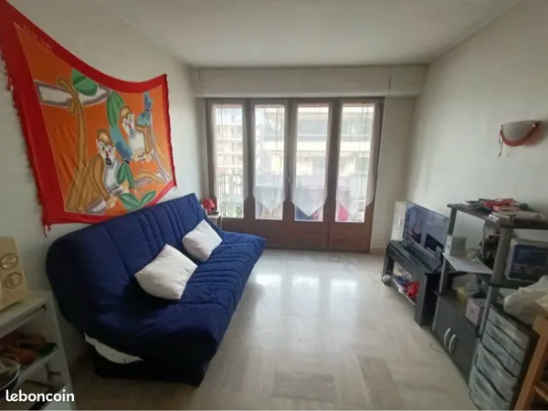 Studio proche Cannes balcon cave