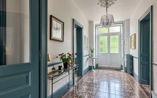 Maison 11 pièces 331 m²