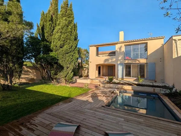Maison avec vue étang BAGES double garage, 4chambres 4 salle de bain 4wc uniquement 5 MOIS