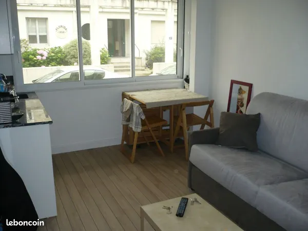 Annonce : Studio d'Exception - "Esprit Cabine de Luxe" - Saint-Jean-de-Luz Hyper-Centre