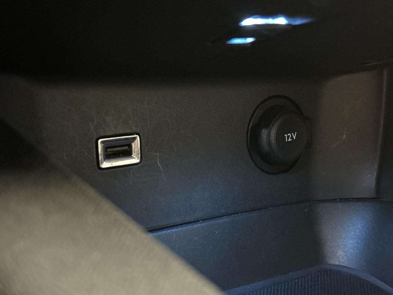 Peugeot 3008 hybrid 225 e-eat8 gt — photo 28