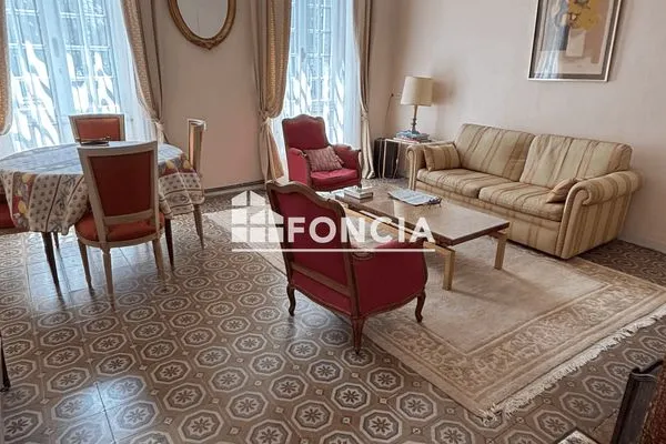 Maison 11 pièces 453 m²